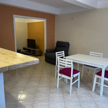 Confortable Idealement Situe Апартаменти